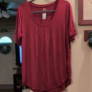 Maurices Deep Red Short Sleeve Tee